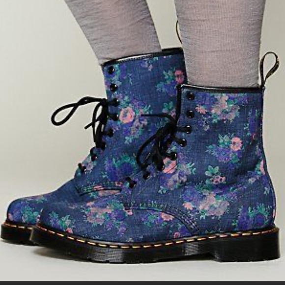 Dr. Martens Shoes - Blue Floral Dr. Martens